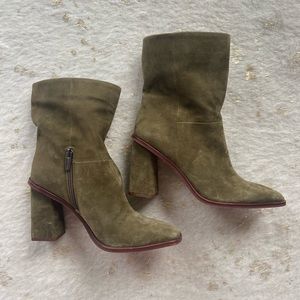 Suede olive booties with wooden sole